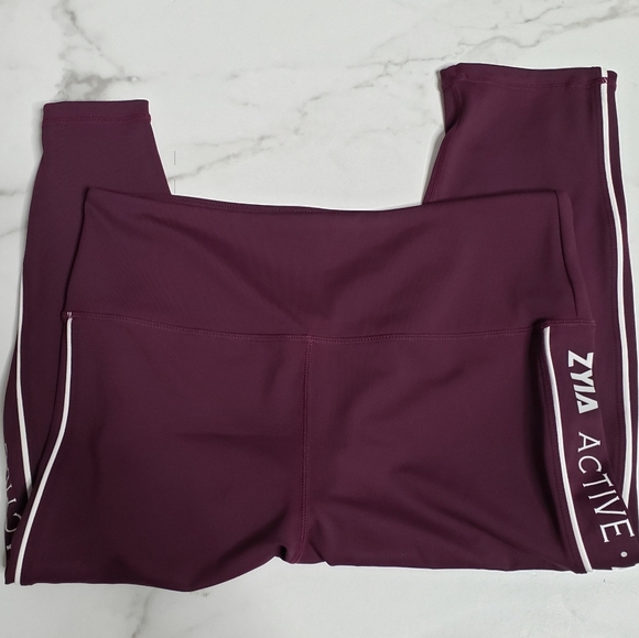 ZYIA Plum Logo Light N Tight Crop Legging High Rise Size 12 Purple - Picture 2 of 4